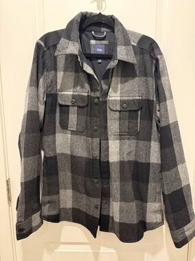 GAP Black and Gray Plaid Shirt Jacket